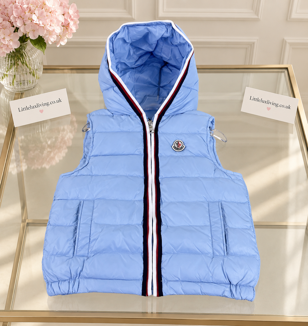 Light blue gilet