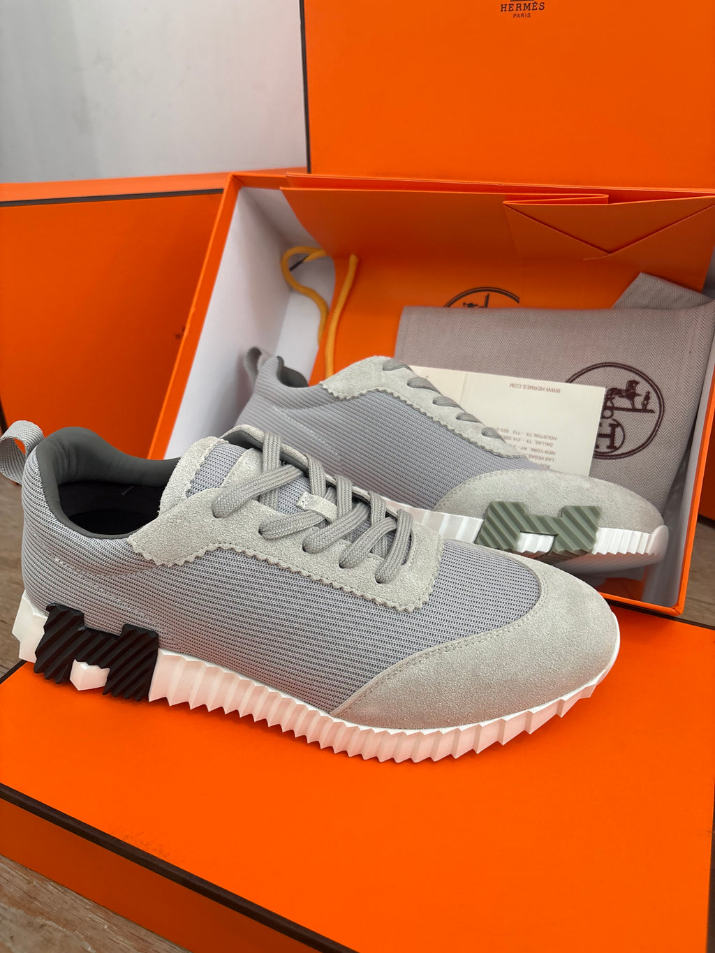 Bounce trainers