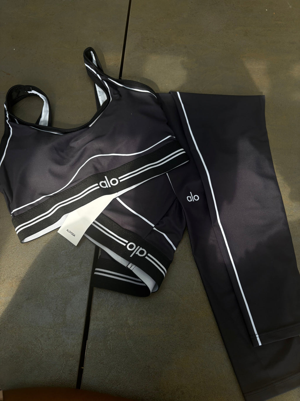 Alo Women’S Gym Set