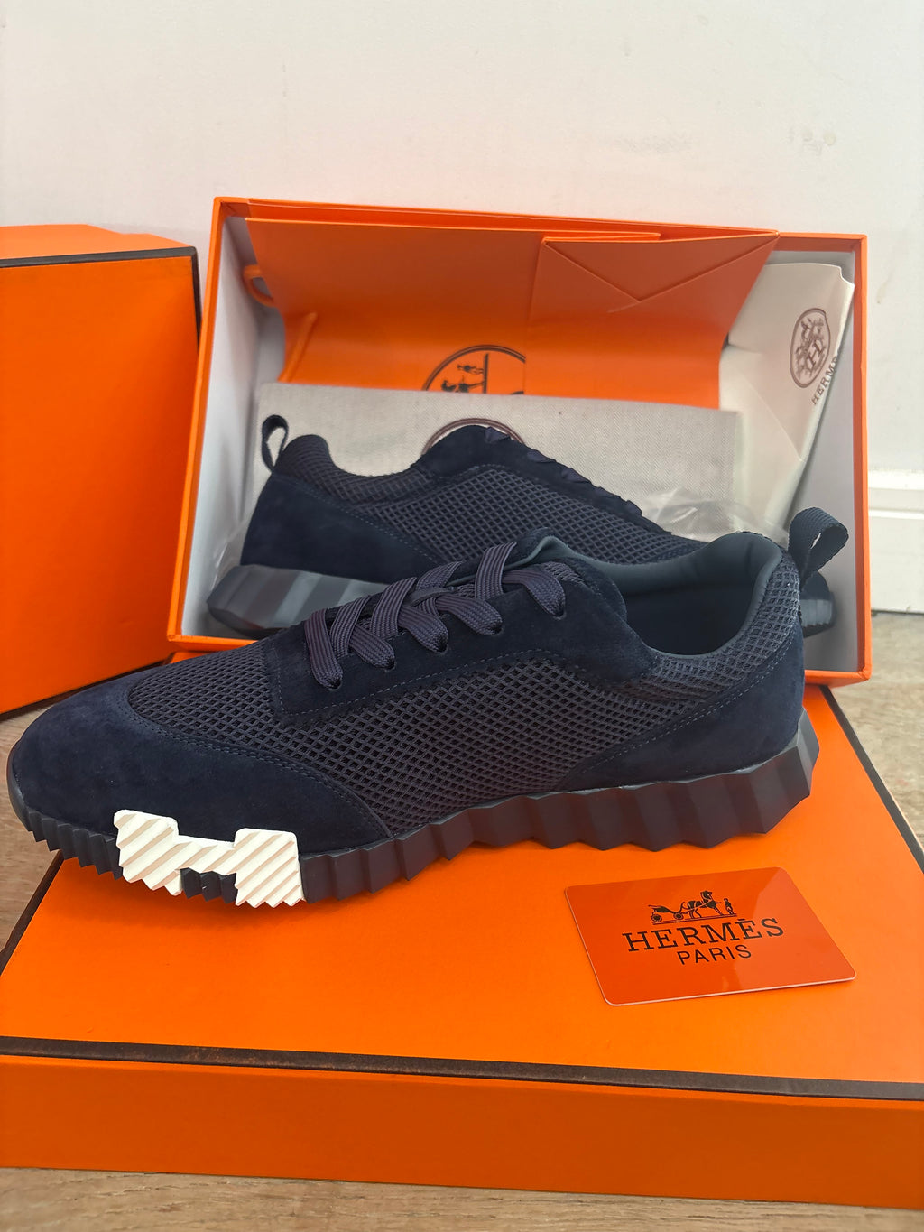 Bounce trainers