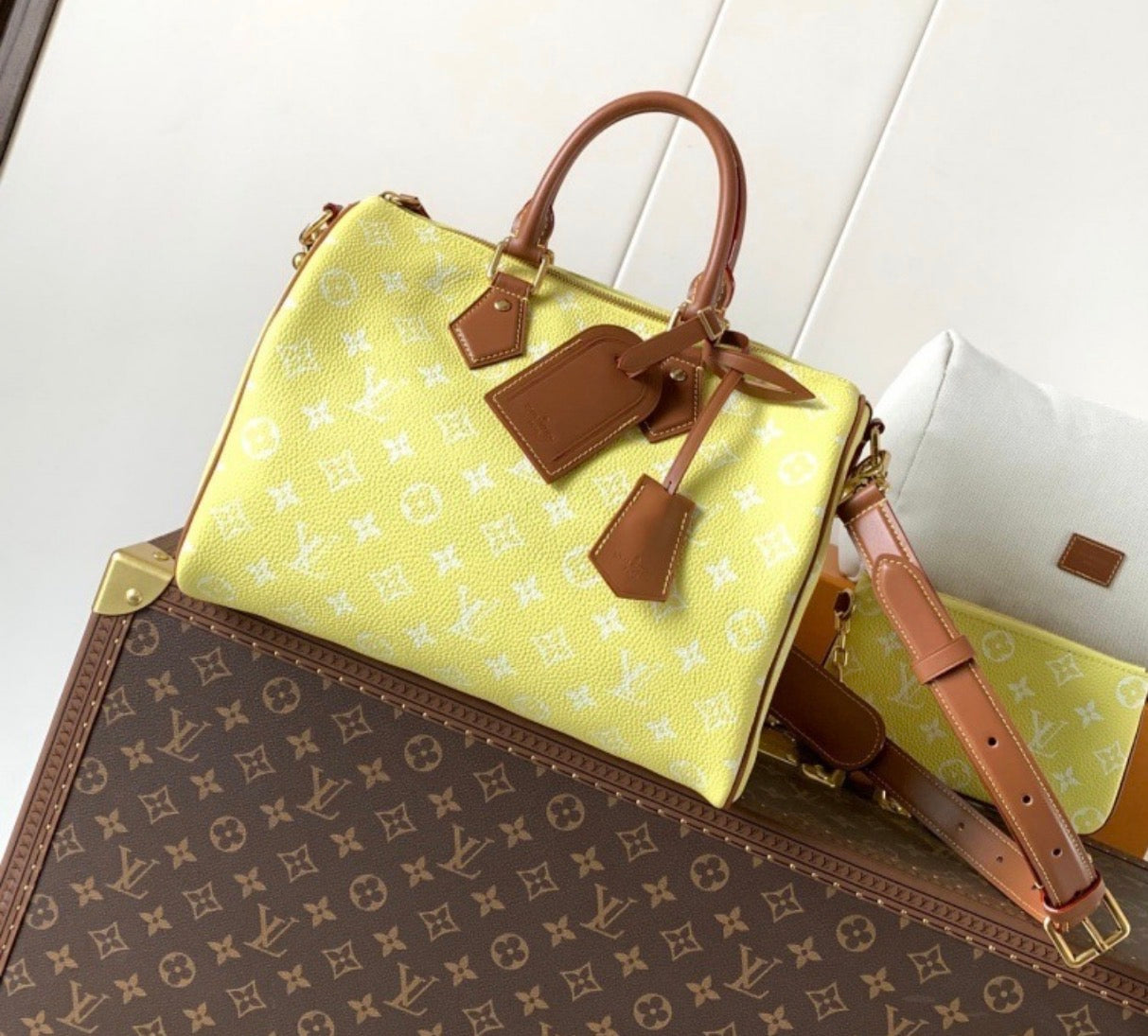 Duffel yellow